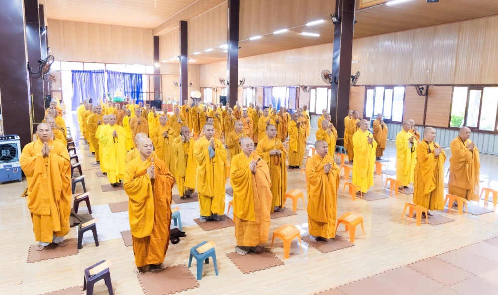 TP.Đồng Nai: Chư Tăng trường hạ chùa Tỉnh Hội trang nghiêm Bố-tát định kỳ 