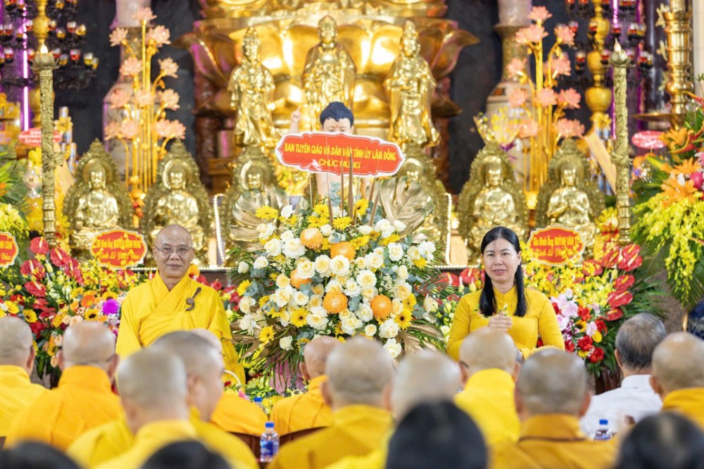 Lâm Đồng: Gần một nghìn Tăng Ni, Đại biểu và Phật Tử tham dự Đại Lễ Phật Đản Pl.2570 – Dl.2026 tại Văn phòng II Ban Trị Sự GHPGVN Tỉnh Lâm Đồng