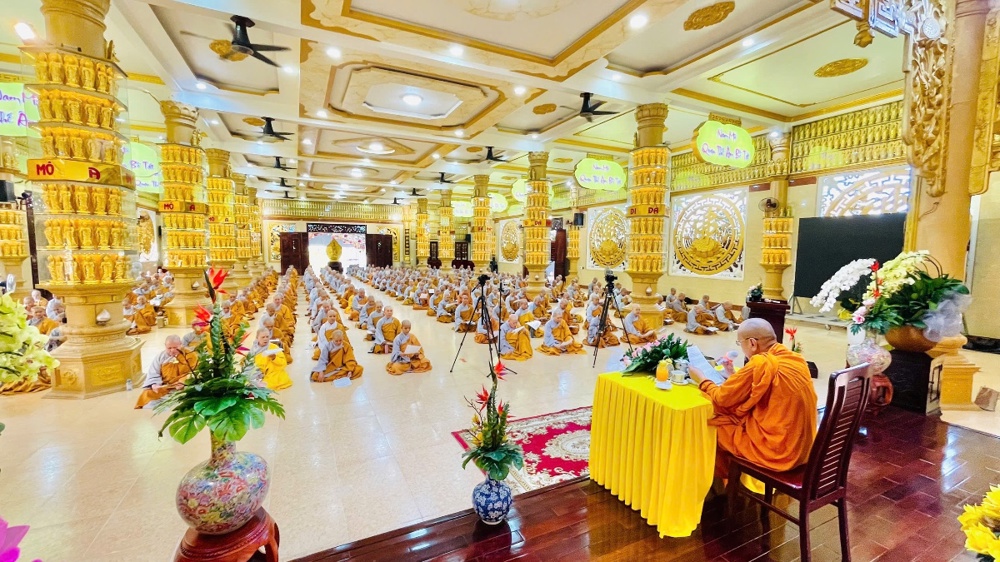 Đồng Nai: Hòa thượng Thích Bửu Chánh thuyết giảng tại trường hạ Ni chùa Long Vân