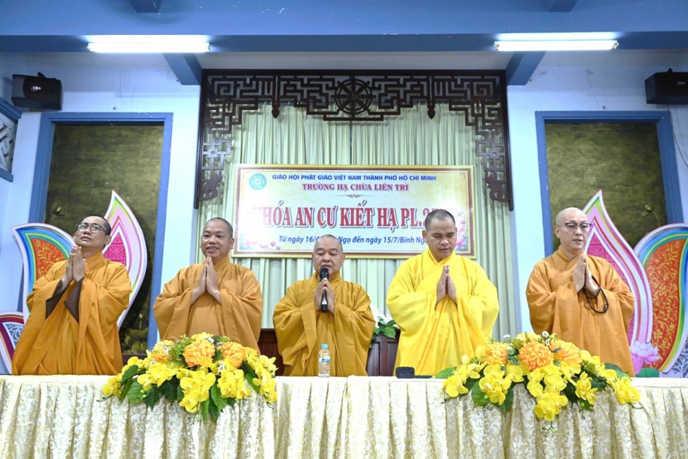 TP.HCM: Tăng Ni phường Vũng Tàu thảo luận về việc “Làm thế nào để Tăng đoàn vững mạnh?”