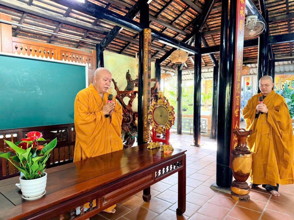 Vĩnh Long: Thượng tọa Tâm Khiết quang lâm thuyết giảng chủ đề “Thực hành tứ thiền” đến chư hành giả an cư tại Hạ trường Chùa Vĩnh An