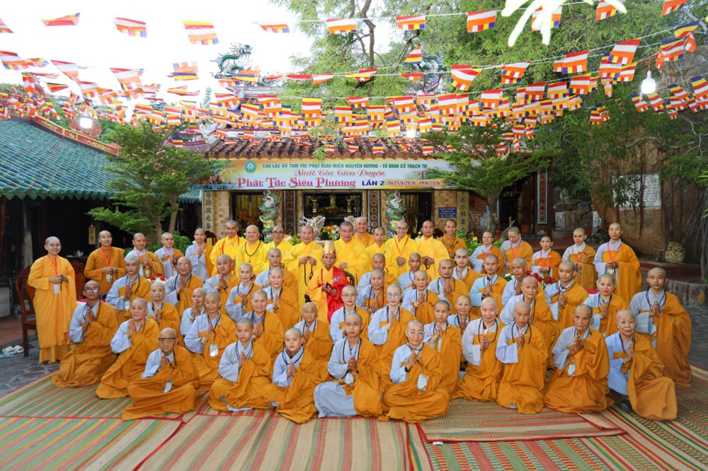 Lâm Đồng: Tổ đình Cổ Thạch trang nghiêm khai mạc Khóa tu xuất gia gieo duyên “Phát túc siêu phương” lần thứ 2