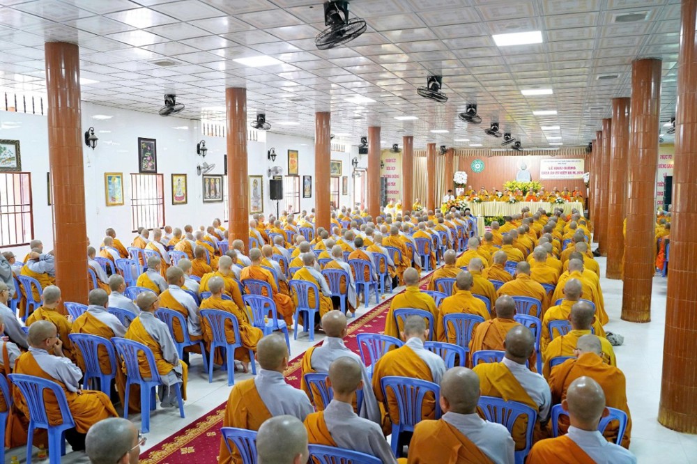 Cần Thơ: Ban Trị sự Phật giáo thành phố trang nghiêm khai giảng khóa An cư kiết hạ PL.2570