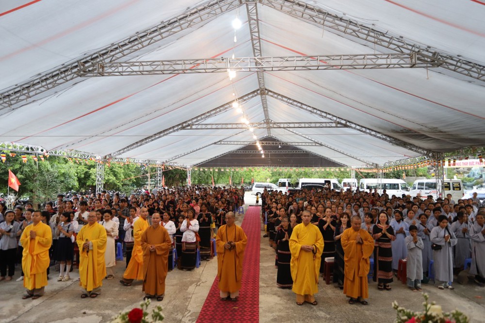 Đắk Lắk: 500 đồng bào dân tộc tham dự khóa tu “Phật về buôn làng”