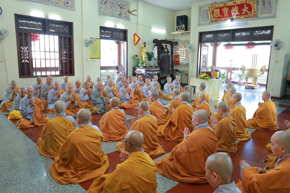 TP.HCM: Ni viện Vạn Hạnh cử hành kỳ bố-tát đầu tiên mùa an cư PL.2570