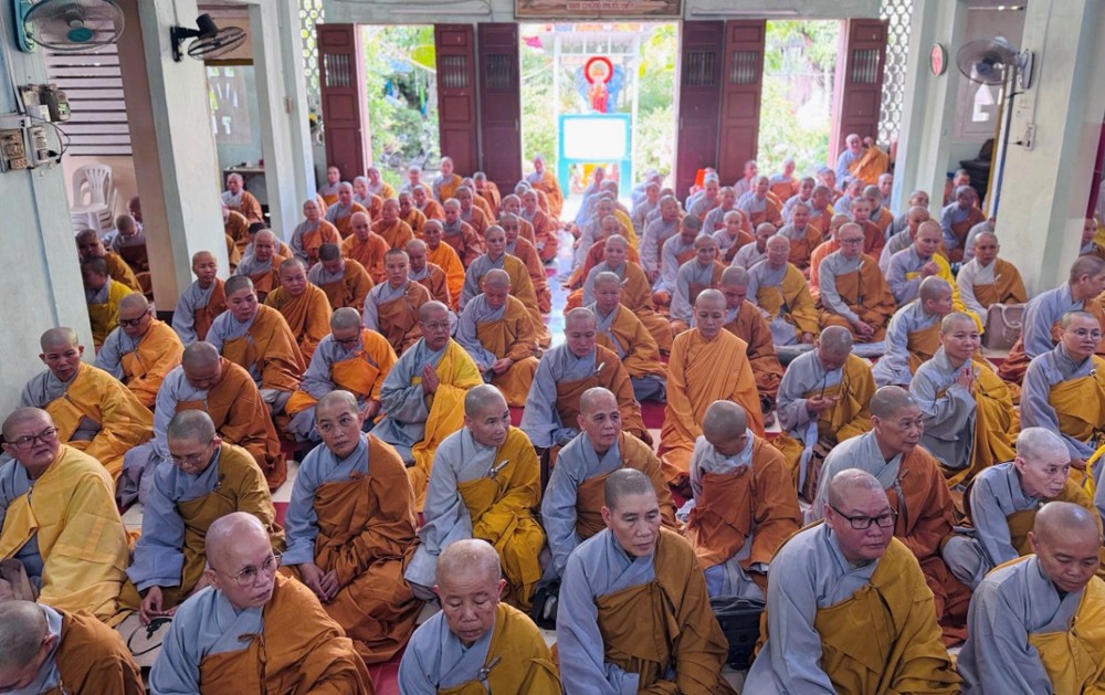 Đắk Lắk: Phân ban Ni giới (khu vực phía Đông) trang nghiêm tổ chức lễ khai khóa An cư kiết hạ PL.2570