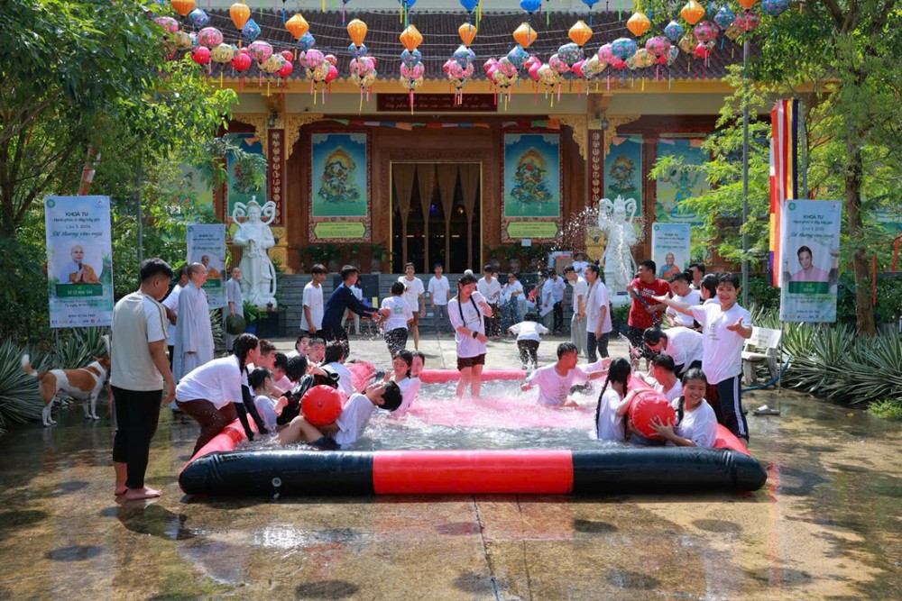Đồng Nai: Tuổi trẻ gắn kết qua trò chơi lớn và giải mật thư tại khóa tu “Hạnh phúc ở đây bây giờ” lần V