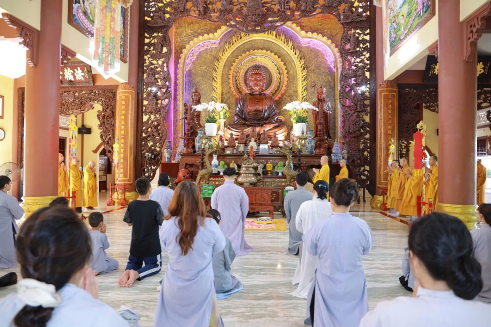 Tây Ninh: Chùa Thiên Châu đón các phái đoàn thăm viếng và cúng dường Trường hạ