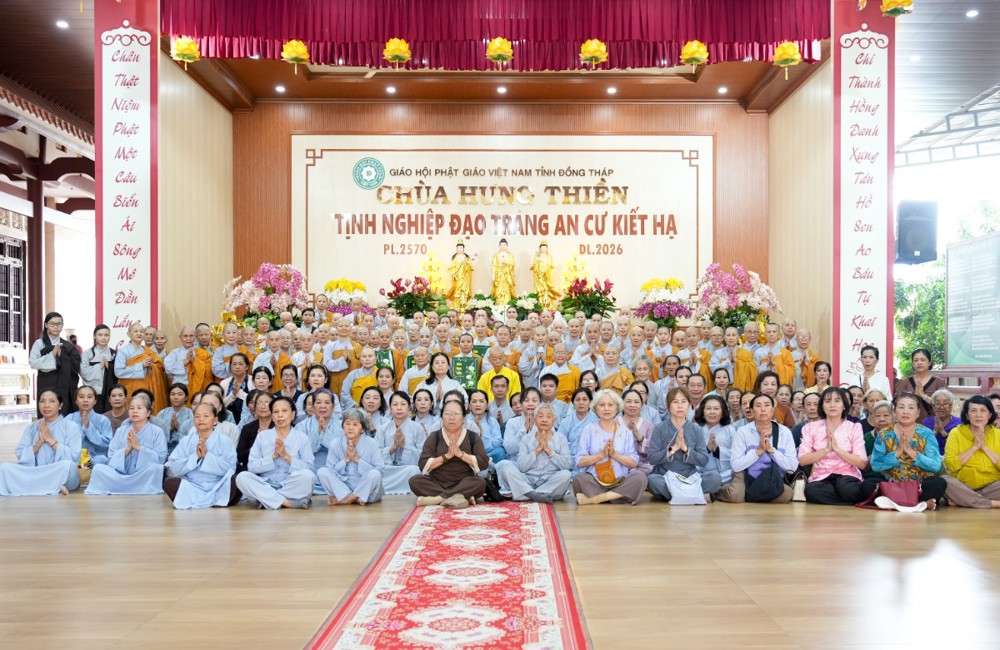 Chùa Pháp Hưng và Tịnh thất Pháp Thủy thăm, cúng dường các trường hạ miền Tây, mùa An cư kiết hạ PL.2570