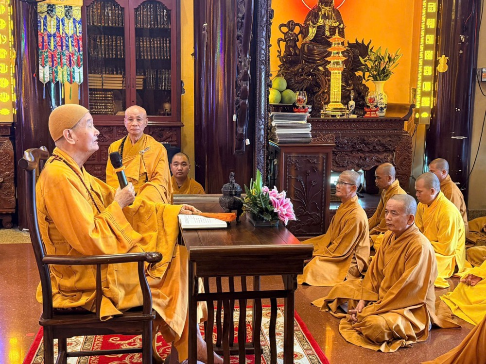 TP.HCM: Trưởng lão Hòa thượng Thích Thanh Hùng huấn thị về hạnh tu của người xuất gia tại Trường hạ chùa Đại Giác