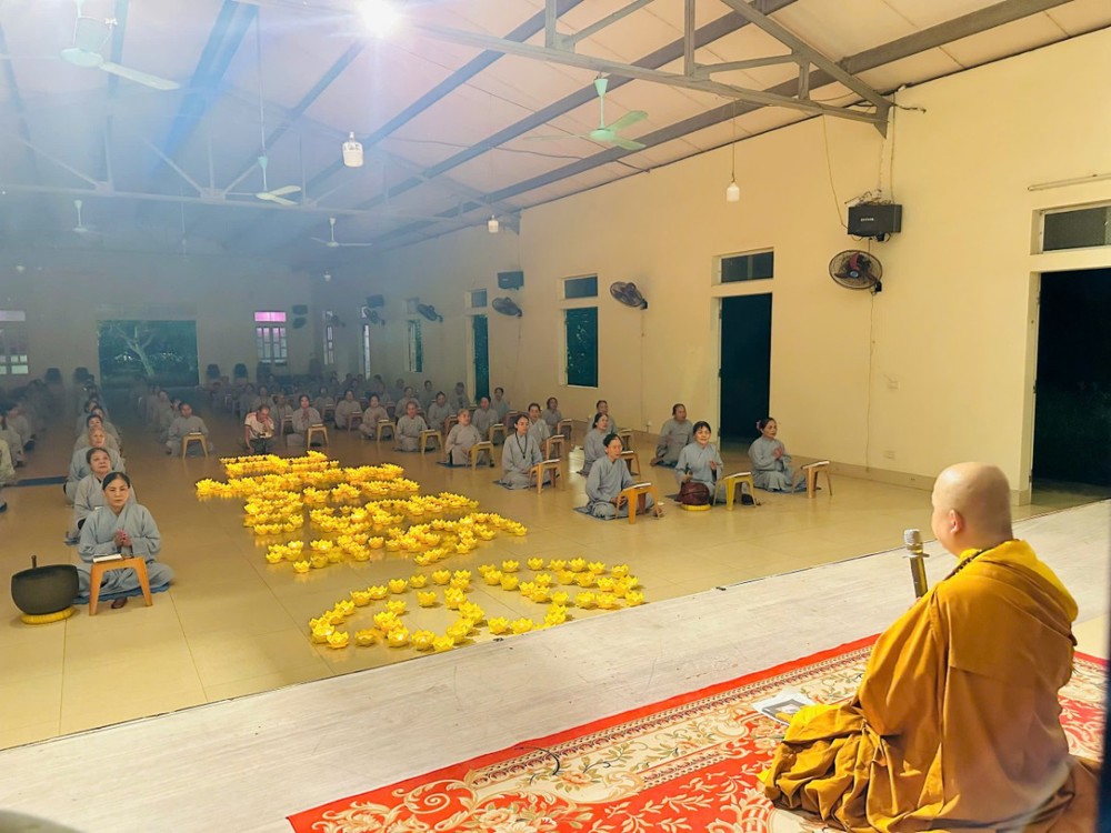 Trang nghiêm khóa lễ thắp nến, thỉnh chuông U Minh tri ân Ngày Thương binh - Liệt sĩ 27/7 tại chùa Đống Cao, Thanh Hóa