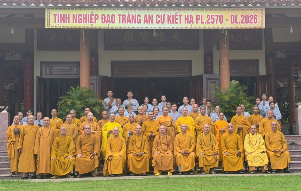 Gia Lai: Thường trực Ban Trị sự GHPGVN tỉnh thăm, sách tấn Trường hạ Tổ đình Thiên Đức