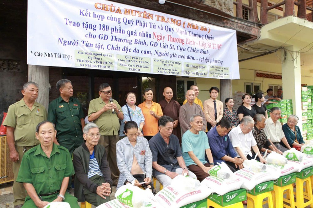 TP.HCM: Chùa Huyền Trang trao 180 phần quà tri ân gia đình chính sách nhân Ngày Thương binh - Liệt sĩ 27/7