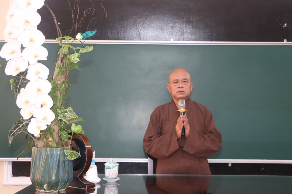 Vĩnh Long: Thượng tọa Thích Thanh Mẫn quang lâm trường hạ Ni chùa Bạch Vân chia sẻ chuyên đề “Nghi lễ Phật giáo – Giá trị tâm linh và sứ mệnh hoằng pháp”