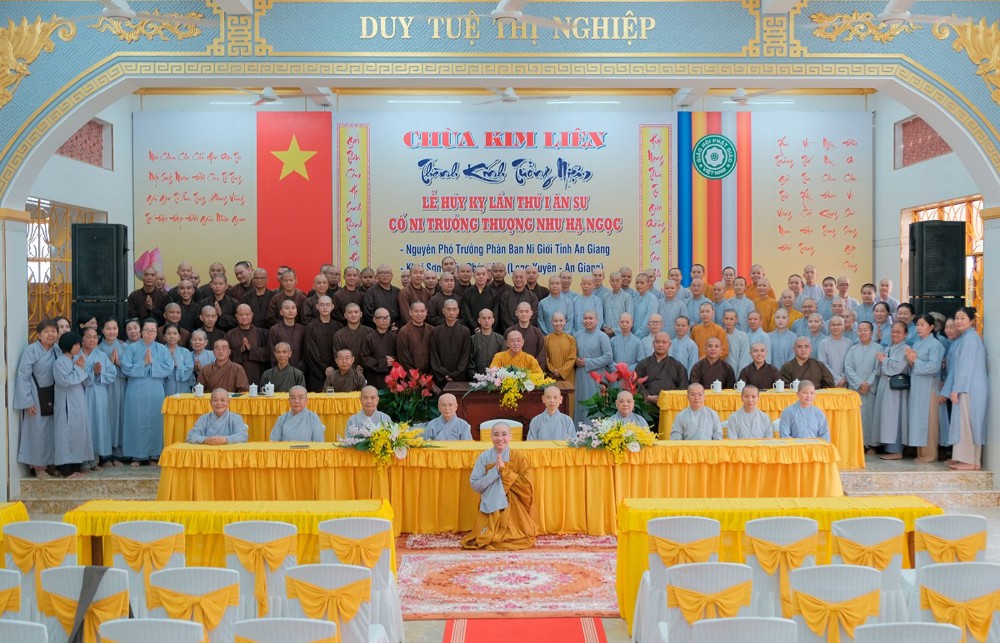 Cần Thơ: Quỹ Học bổng Như Ngọc trao học bổng đến hơn 100 Tăng Ni sinh trường TCPH Cần Thơ