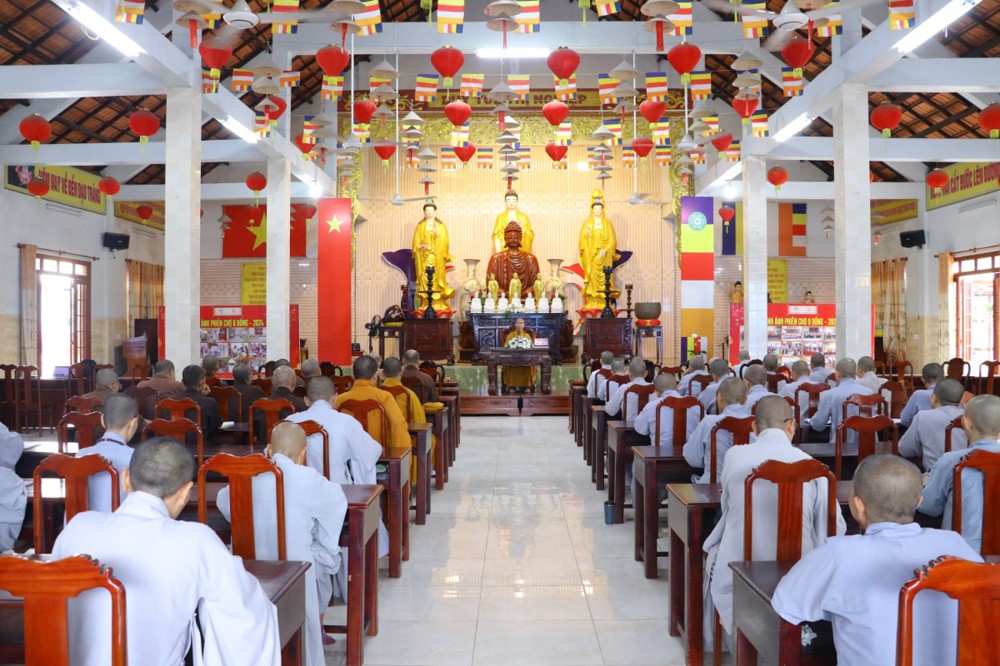 Tây Ninh: TT. Thích Nguyên Thanh thuyết giảng chuyên đề "Tư tưởng Nhất thừa" đến hành giả An cư hai trú xứ Linh Nguyên và Long Thành