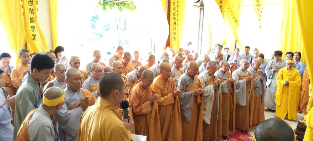 Cà Mau: Phân ban Ni giới tỉnh thành kính phúng viếng Giác linh Hòa thượng Thích Phước Lợi