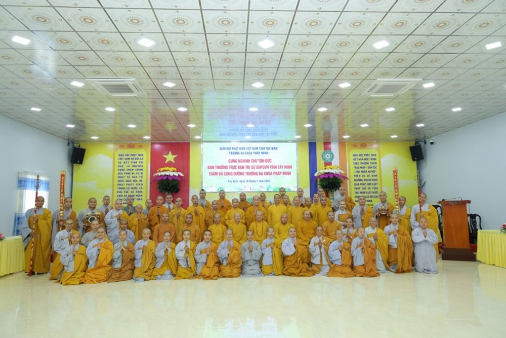 Tây Ninh: Ban Thường trực BTS GHPGVN tỉnh thăm Trường Trung cấp Phật học Tây Ninh, cơ sở chùa Pháp Minh