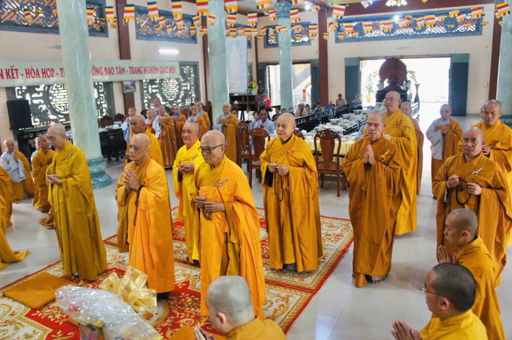 Vĩnh Long: Trang nghiêm lễ tưởng niệm húy kỵ lần thứ 40 cố Trưởng lão HT.Thích Diệu Lai và hiệp kỵ chư vị tiền nhiệm trụ trì chùa Phước Khánh