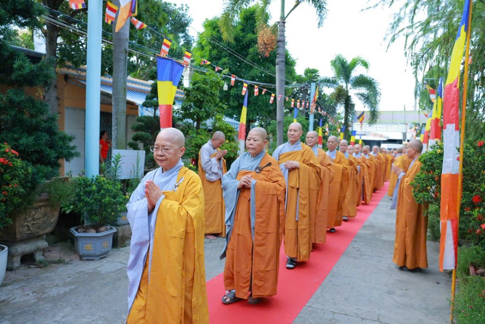 Phân ban Ni giới Trung ương thăm và sách tấn trường hạ Ni các tỉnh miền Tây Nam Bộ
