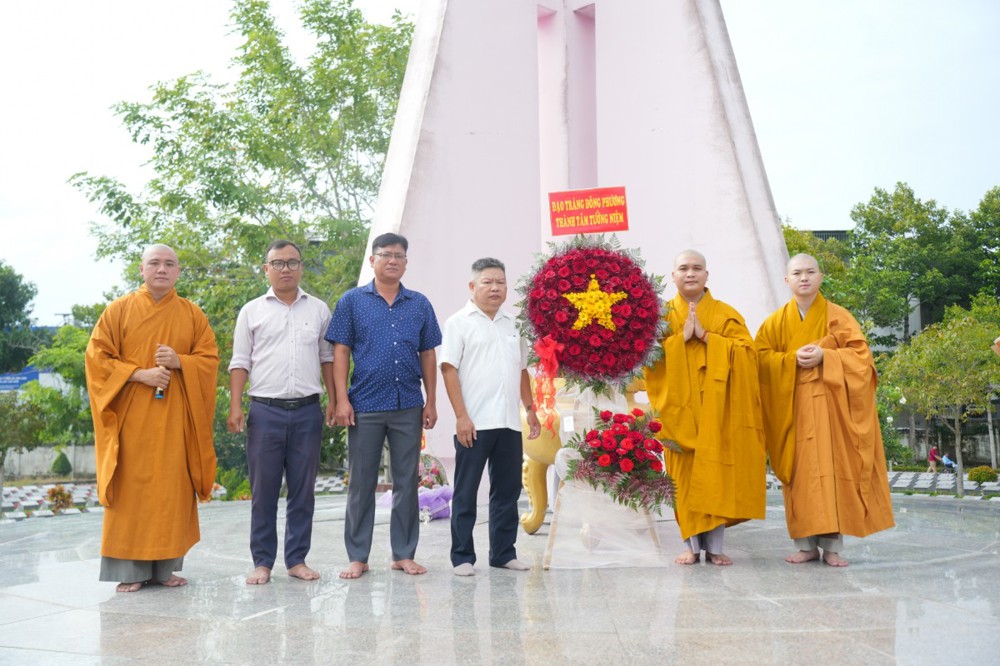 Vĩnh Long: Điểm SHTGTT Đạo tràng Đông Phương tổ chức lễ Kỳ siêu anh hùng liệt sĩ nhân kỷ niệm 79 năm ngày Thương binh – Liệt sĩ