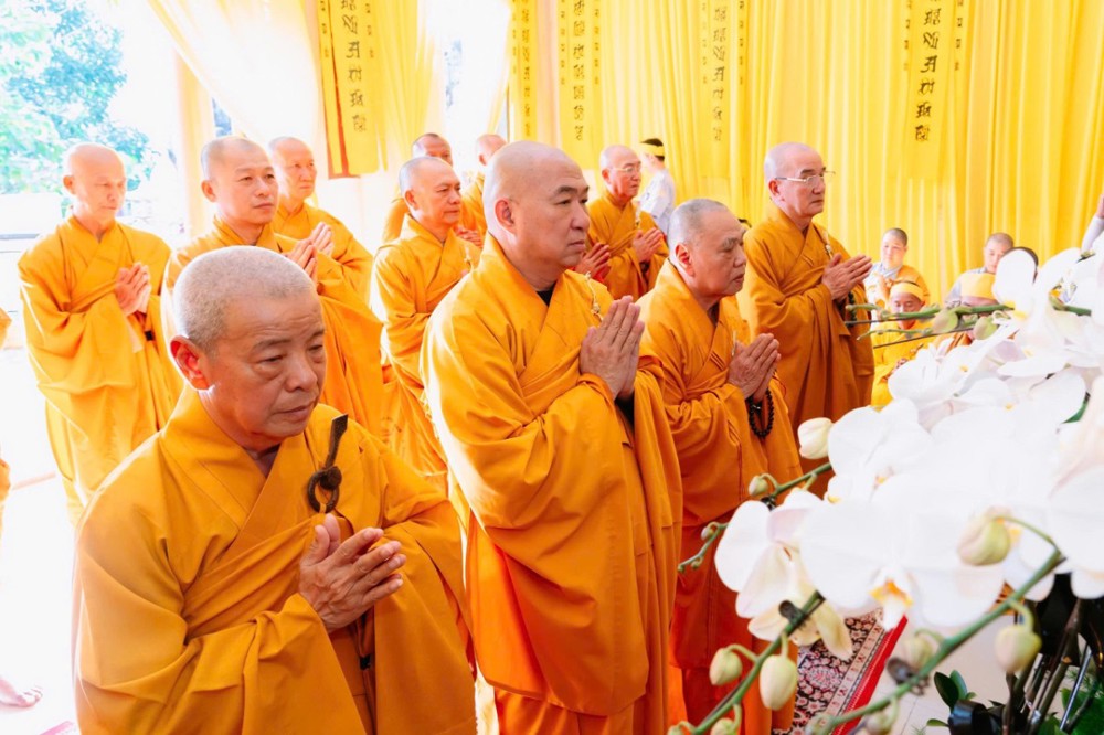 Cà Mau: Trung ương Giáo hội kính viếng giác linh Hòa thượng Thích Phước Lợi