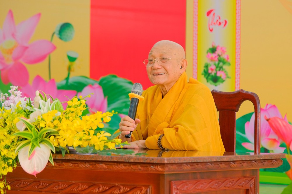 Cần Thơ: Trưởng lão Hòa thượng Thích Minh Thông khai thị pháp môn Tịnh Độ tại chùa Kim Liên