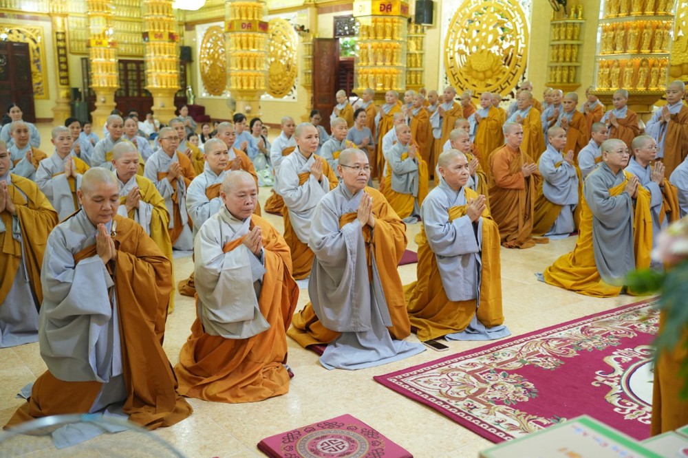 Chư Ni khu vực Bắc Đồng Nai cúng dường 7 trường hạ trên địa bàn TP. Đồng Nai