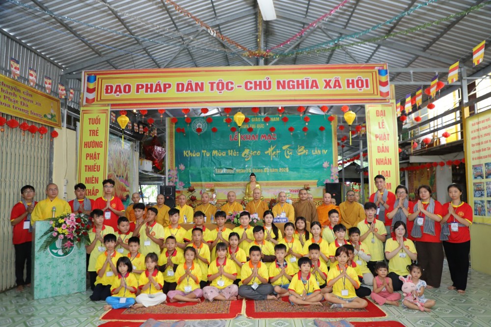 Vĩnh Long: Khai mạc Khóa sinh hoạt Phật pháp mùa Hè lần thứ IV với chủ đề “Gieo hạt từ bi”