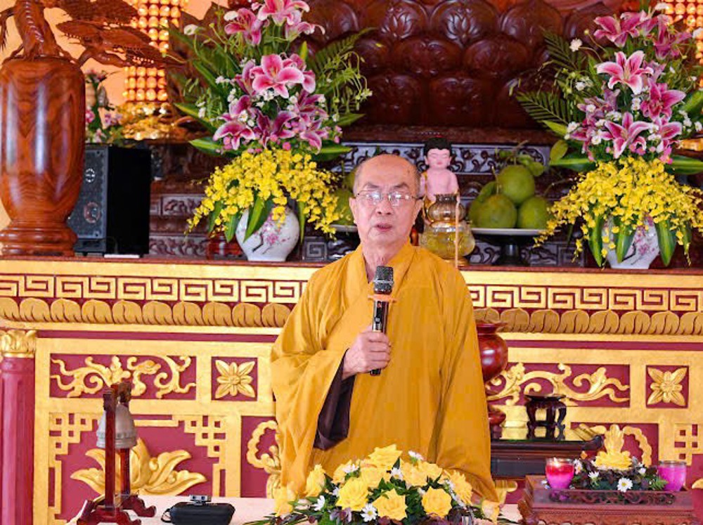 Vĩnh Long: Trưởng lão Hòa thượng Thích Nhựt Tấn quang lâm thăm viếng và sách tấn chư hành giả Tăng Trường hạ chùa Tân Phước