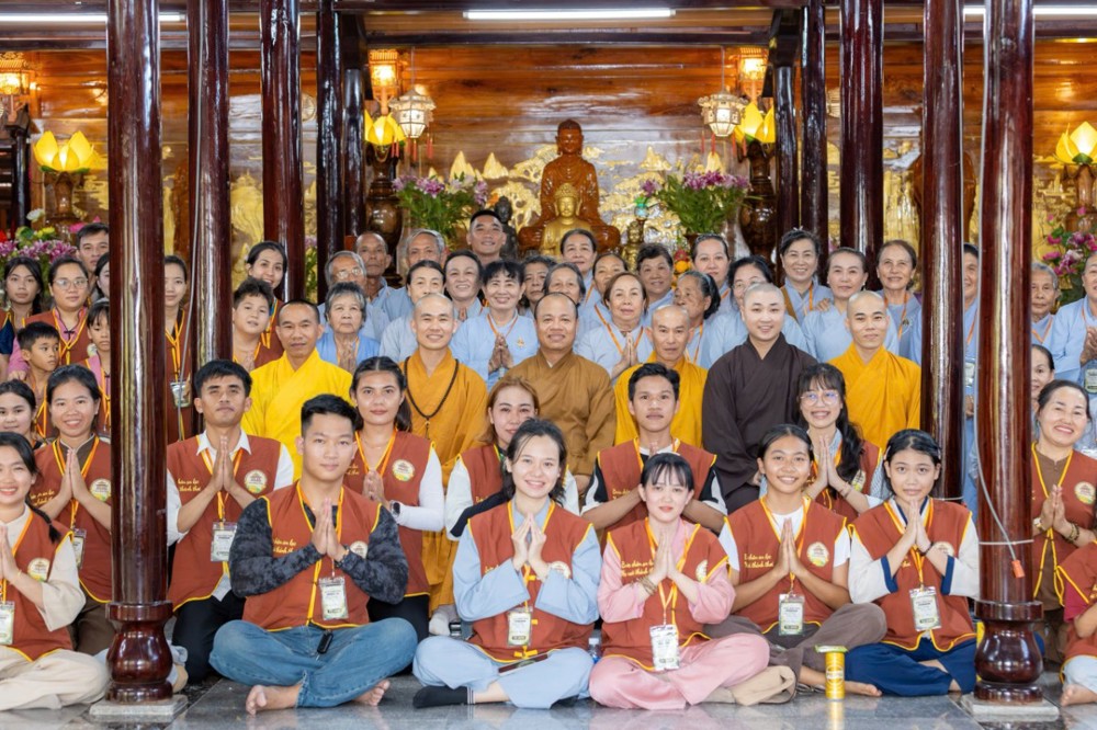 Lâm Đồng: Chùa Minh Pháp tổ chức khóa tu Một ngày "Nuôi dưỡng Thiện tâm"