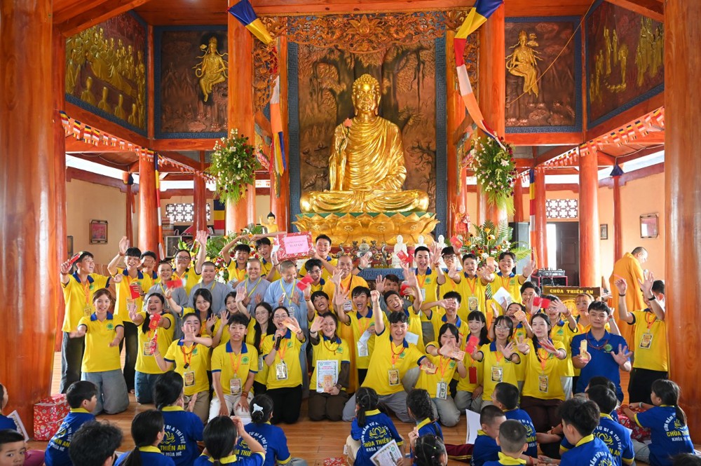 Đồng Tháp: Chùa Thiền An bế mạc khóa sinh hoạt Phật pháp "Ươm mầm Từ Bi và Trí Tuệ"