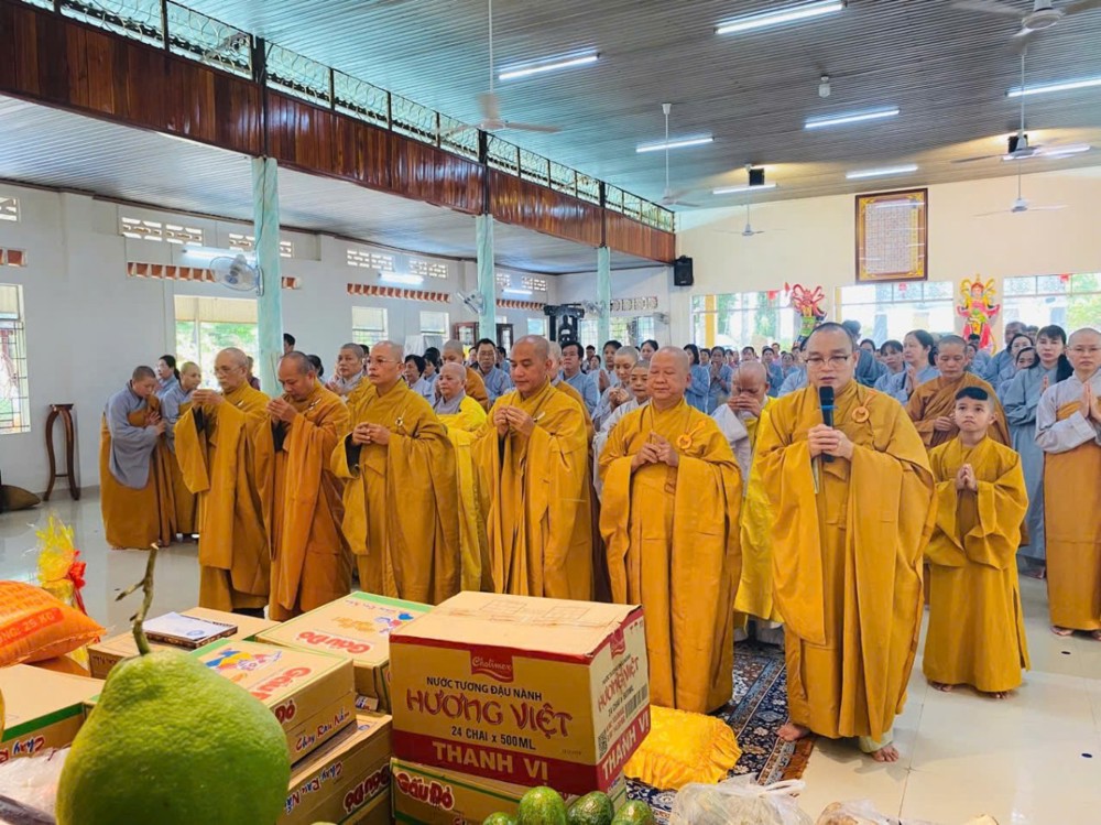 Đồng Nai: Chư Tôn đức và Phật tử huyện Thống Nhất cúng dường 7 trường hạ mùa An cư kiết hạ PL.2570