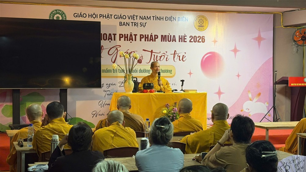 Điện Biên: Chư Tăng Ni cử hành lễ Bố -tát  trong mùa An cư kiết hạ tại chùa Linh Quang