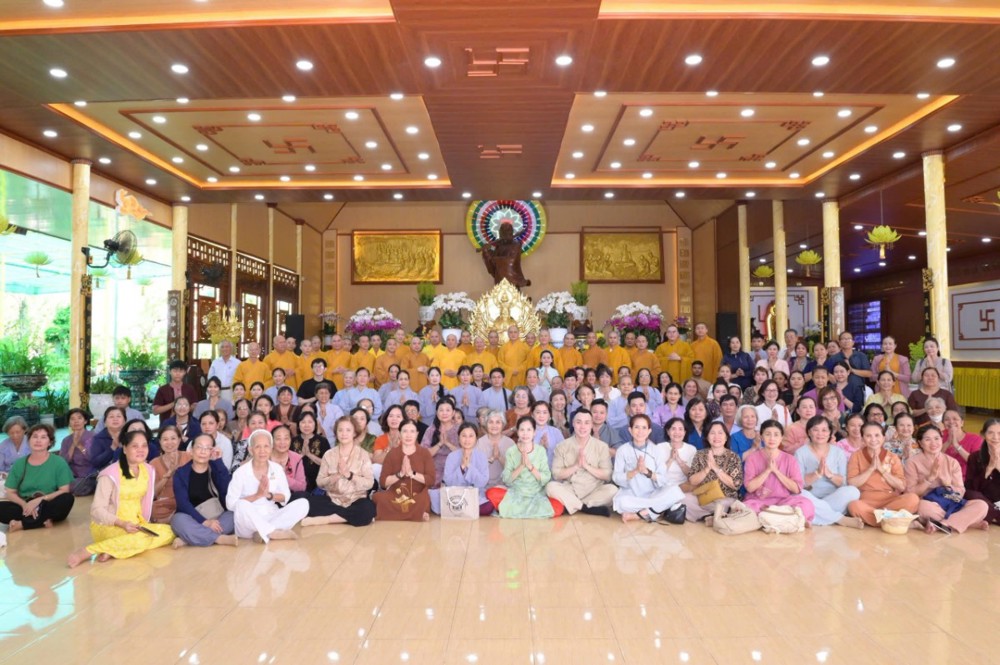 Vĩnh Long: Tông phong Hưng Phước tiếp nối truyền thống hộ trì Tam bảo qua chuyến cúng dường mùa An cư Kiết hạ PL.2570 – DL.2026
