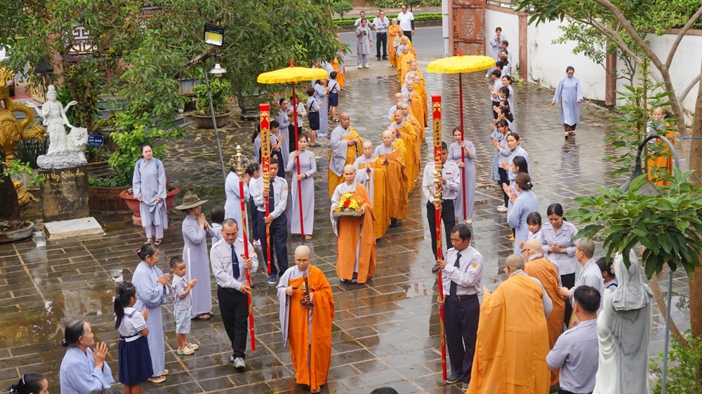 Quảng Ngãi: Phân ban Ni giới Trung ương thăm, sách tấn hạ trường An cư kiết hạ chùa Pháp Hoa