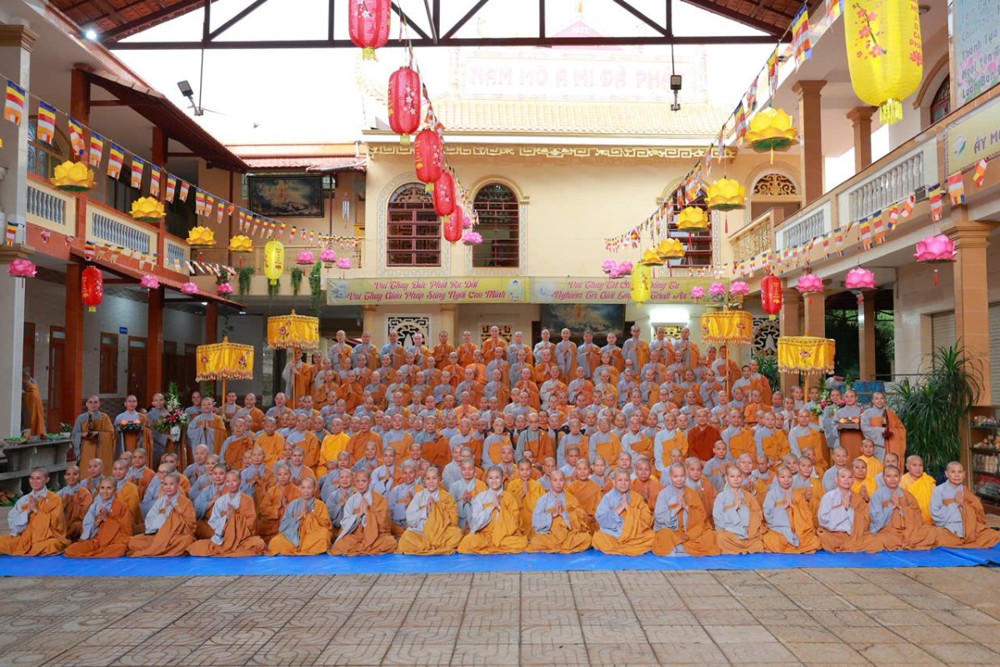 Phân ban Ni giới Trung ương thăm, sách tấn và cúng dường các trường hạ Ni khu vực miền Đông