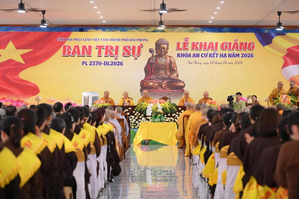 Hải Phòng: Các Hành giả phía Tây thành phố vân tập về Tổ đình Đống Cao dự lễ khai giảng khoá An cư kiết hạ PL.2570