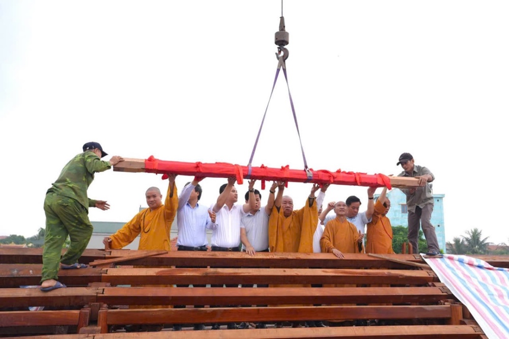 Đại lễ cất nóc chính điện Tổ đình Đỗ Linh Quang Tự ( Chùa Đọ)