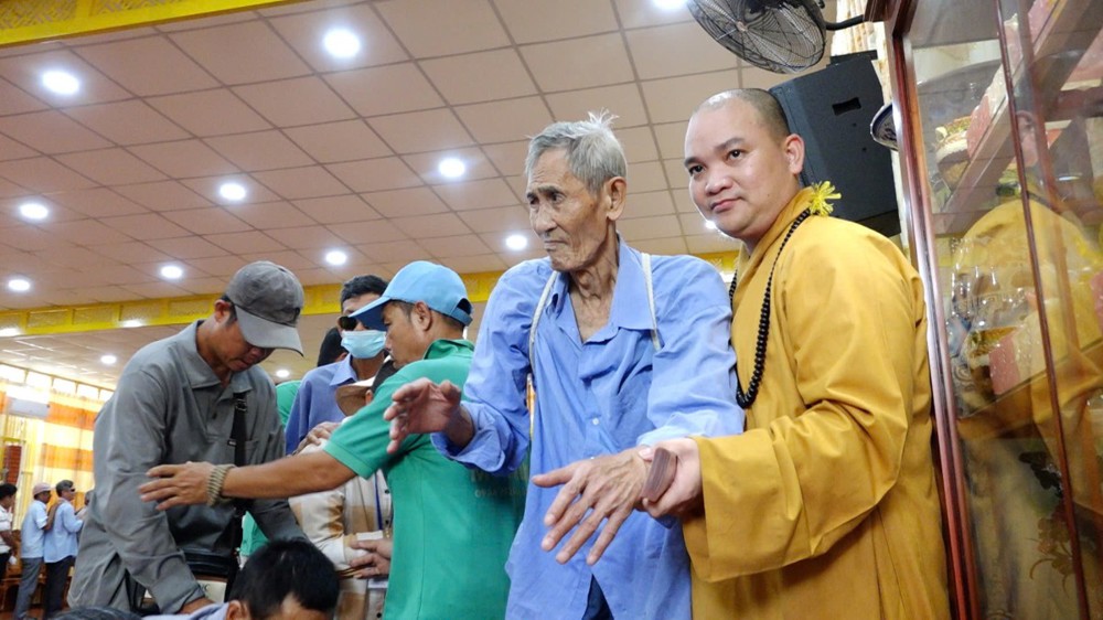 Tây Ninh: Tịnh thất Liên Hoa trao 170 phần quà đến người khiếm thị và bà con khó khăn mùa Vu Lan