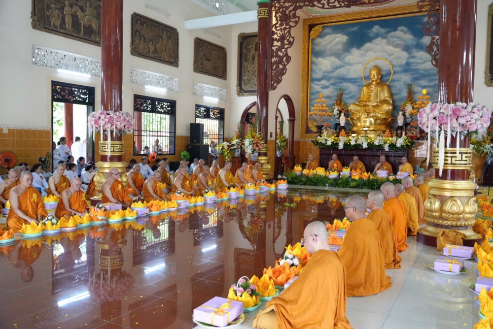 Vĩnh Long: Tịnh xá Ngọc Hoà trang nghiêm tổ chức Đại lễ Vu Lan Báo hiếu và Dâng y Ca-Sa 