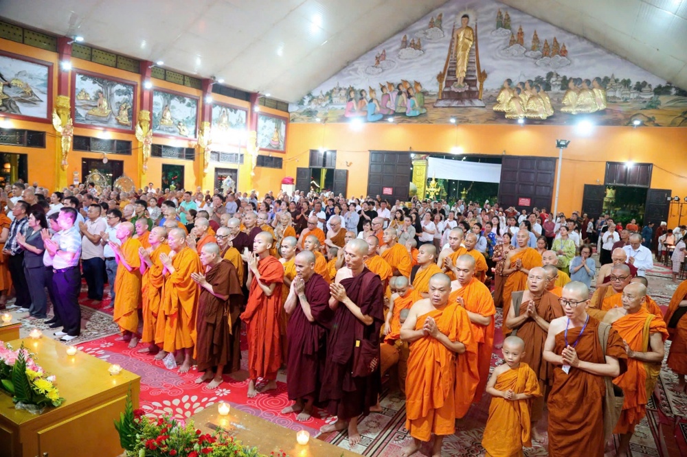 Đồng Nai: Trang nghiêm Lễ cúng đèn Vu Lan Báo hiếu tại Thiền viện Phước Sơn