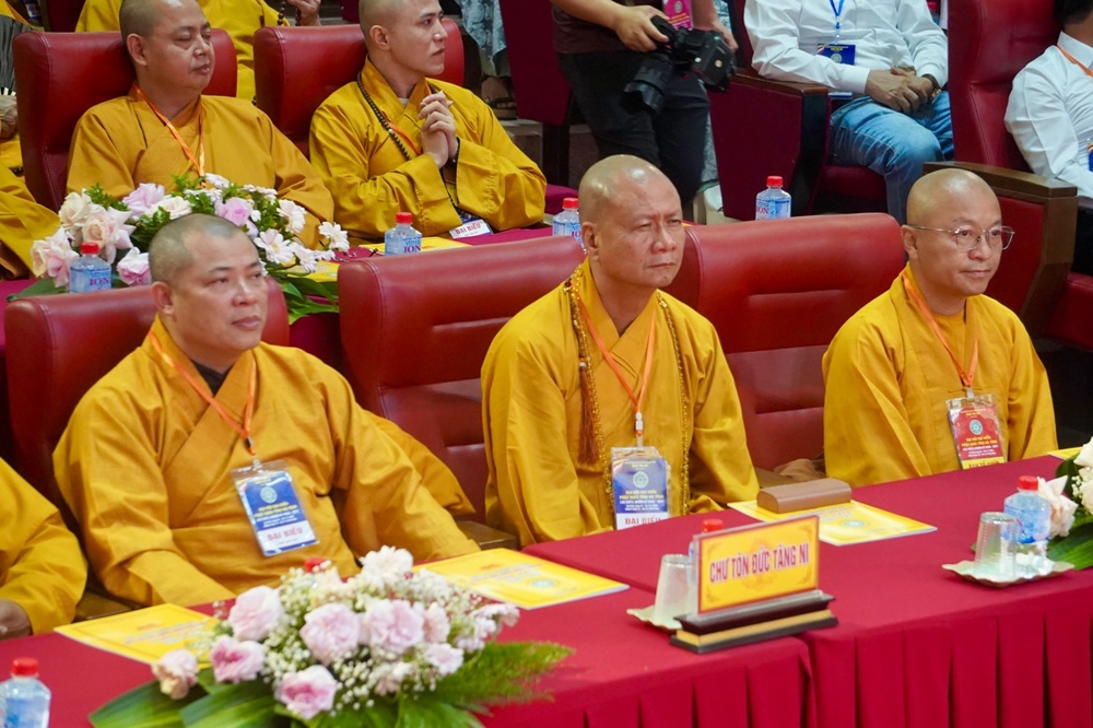 Hà Tĩnh: Thượng tọa Thích Chiếu Tuệ được suy cử tân Trưởng ban Trị sự GHPGVN tỉnh, nhiệm kỳ 2026-2031插图48