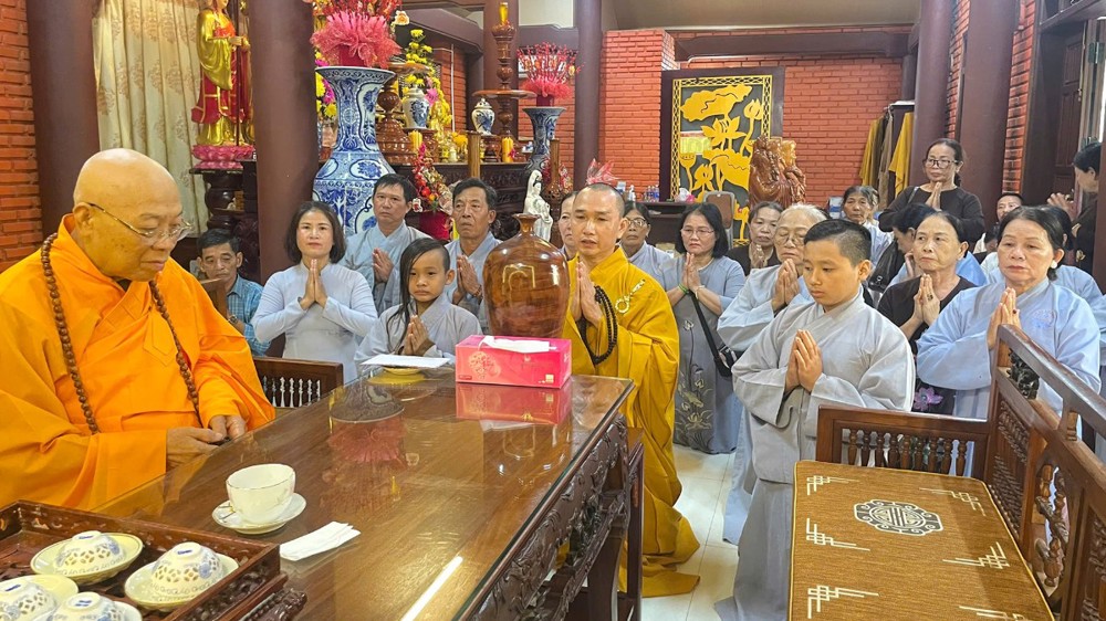 Quảng Ngãi: Đạo tràng Phật tử chùa Phước Thành đảnh lễ, cúng dường trường hạ chùa Huệ Chiếu