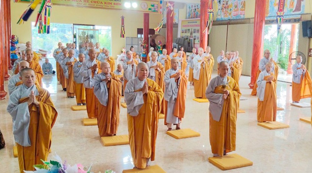 Cà Mau: Trang nghiêm lễ Bố-tát kỳ cuối trong mùa An cư Kiết hạ PL.2570 tại Kim Sơn cổ tự