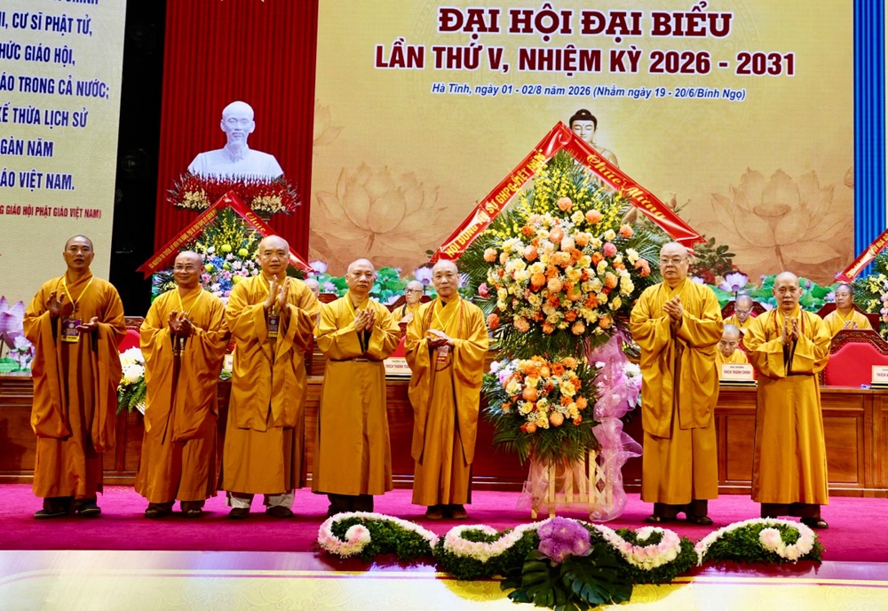 Hà Tĩnh: Thượng tọa Thích Chiếu Tuệ được suy cử tân Trưởng ban Trị sự GHPGVN tỉnh, nhiệm kỳ 2026-2031插图60