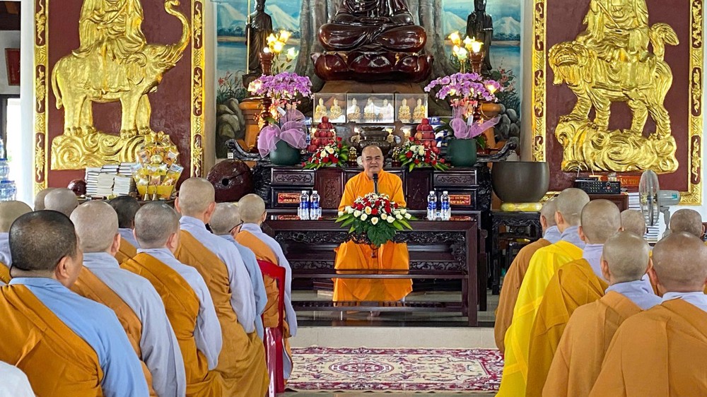 Quảng Ngãi: TT.Thích Nhuận Pháp thăm, chia sẻ công tác hành chính Giáo hội và sách tấn chư hành giả Ni tại hạ trường an cư Phân ban Ni giới tỉnh