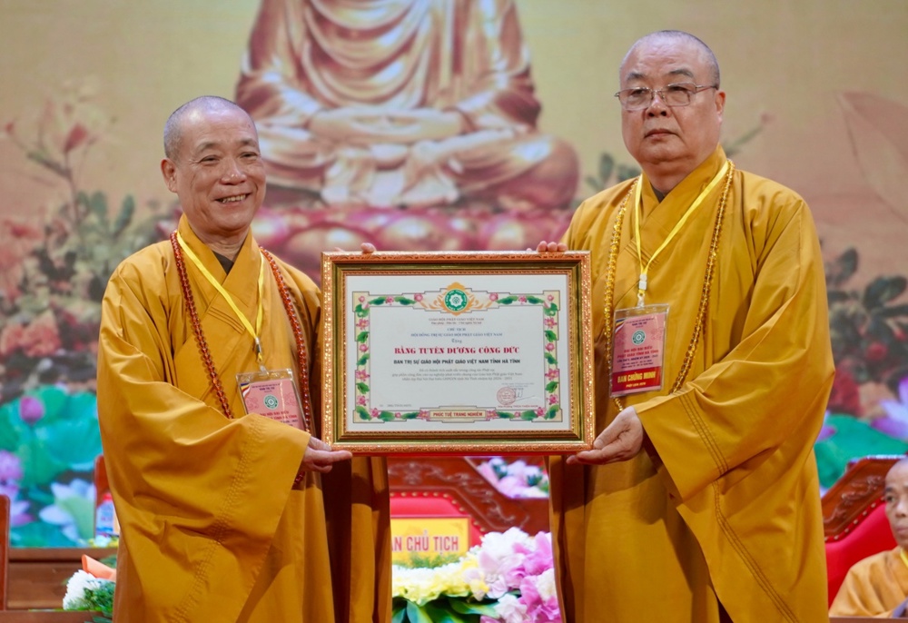 Hà Tĩnh: Thượng tọa Thích Chiếu Tuệ được suy cử tân Trưởng ban Trị sự GHPGVN tỉnh, nhiệm kỳ 2026-2031插图91