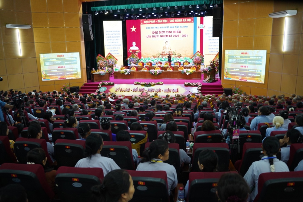 Hà Tĩnh: Thượng tọa Thích Chiếu Tuệ được suy cử tân Trưởng ban Trị sự GHPGVN tỉnh, nhiệm kỳ 2026-2031插图9