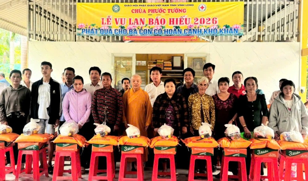 Vĩnh Long: Chùa Phước Tường trao tặng 100 phần quà đến bà con khó khăn nhân mùa Vu lan PL. 2570 – DL. 2026